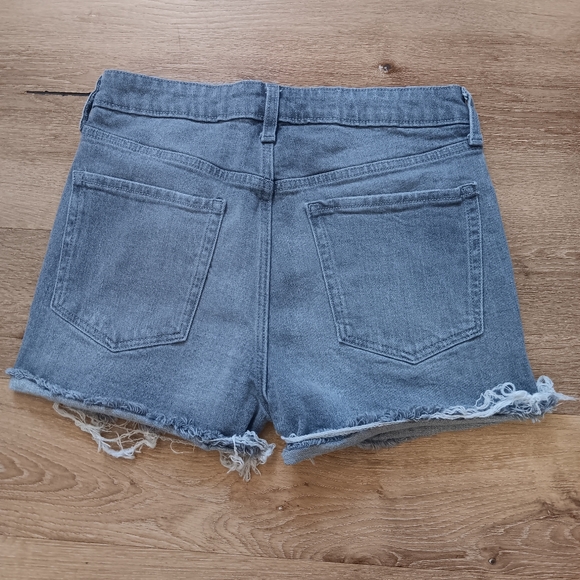 Old Navy High Rise O.G. Gray Jean Shorts Size 6 - Picture 4 of 5